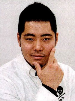 Yû Sasuga - Auteur