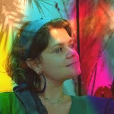 Clara Néville - Auteur