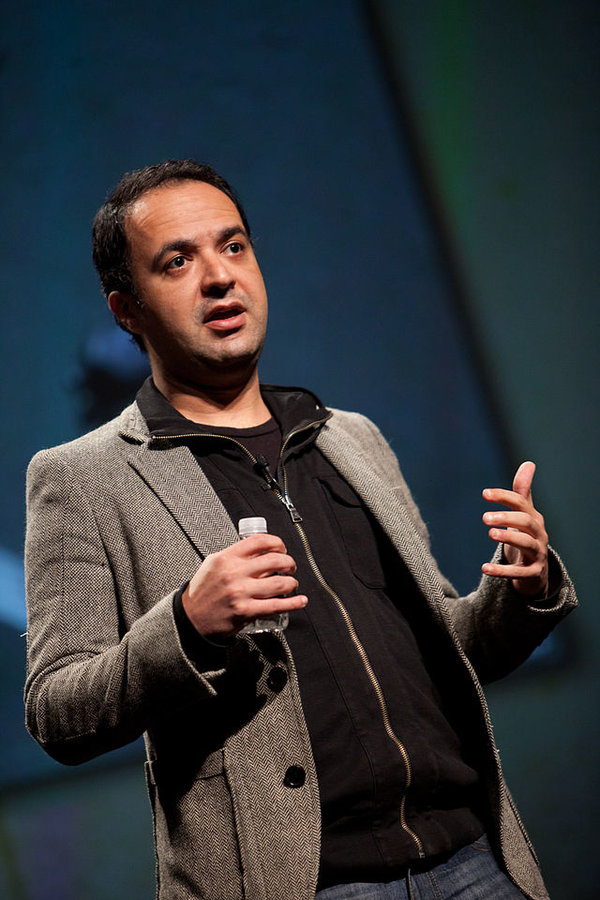 Kambiz Hosseini - Auteur