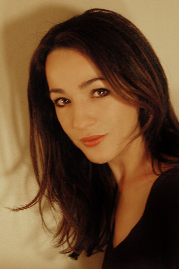 Nora Hamdi - Auteur