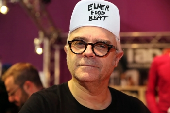 Elmer Food Beat - Auteur