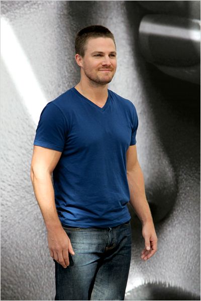 Stephen Amell - Auteur
