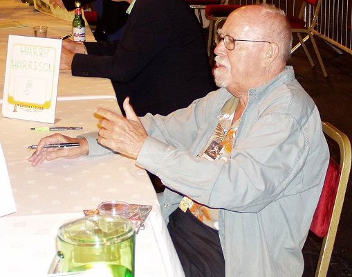 Harry Harrison a rejoint les étoiles