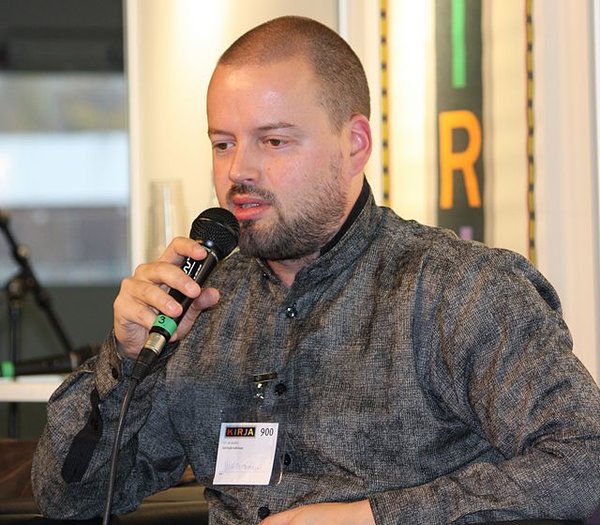 Ville Tietäväinen - Auteur