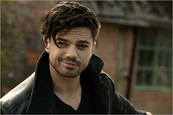 Dominic Cooper - Auteur
