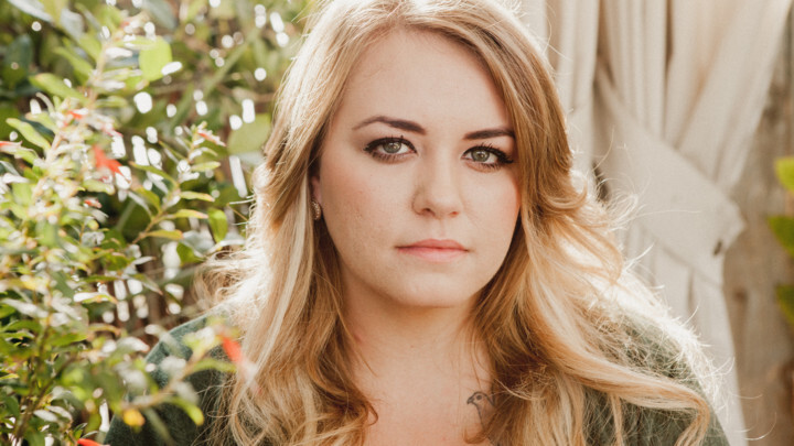 Anna Todd - Auteur