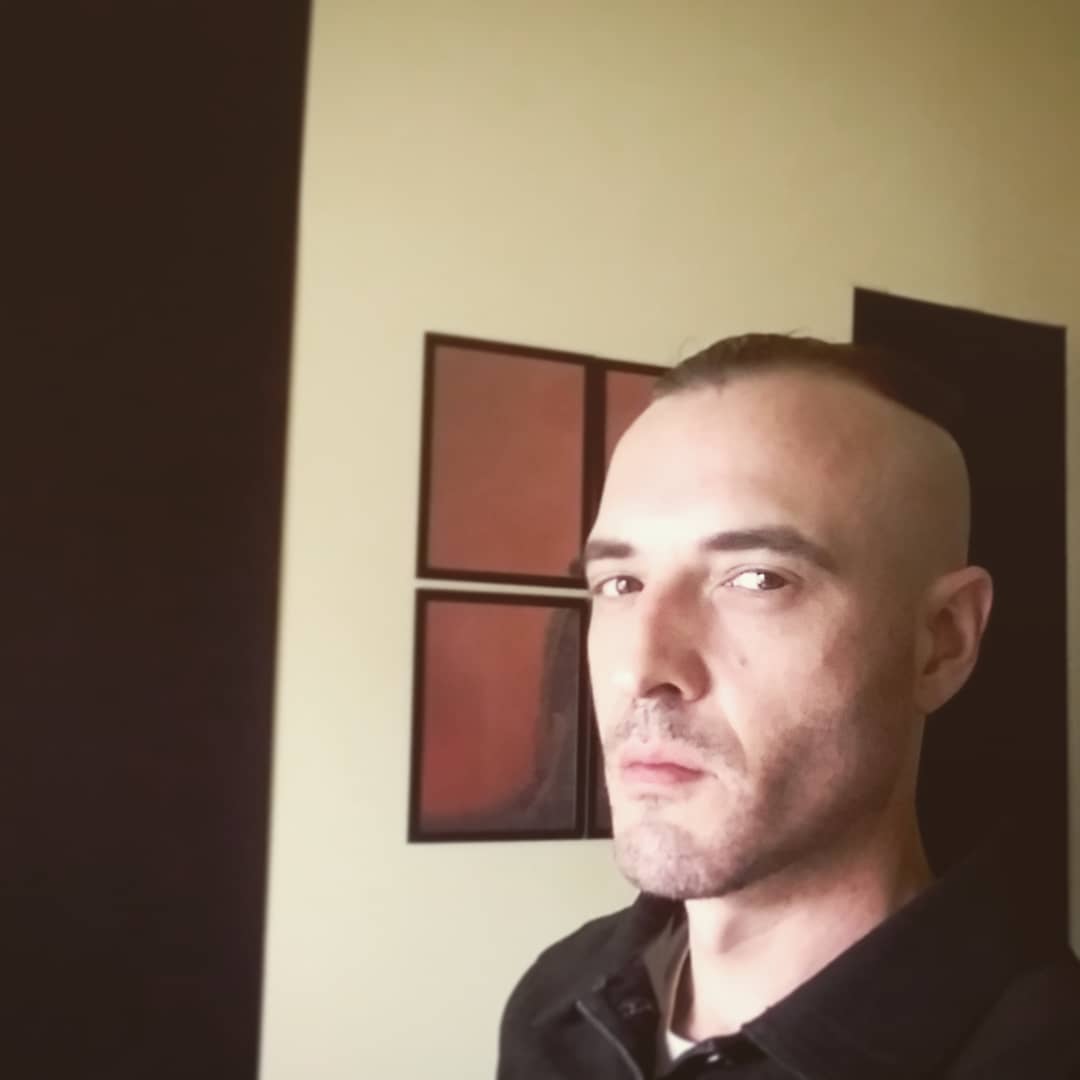 Darragh Savage - Auteur