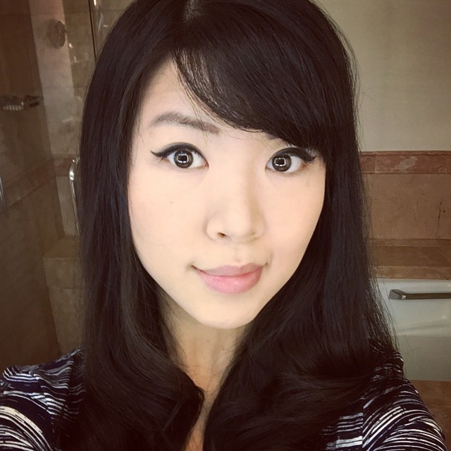 Joy Ang - Auteur