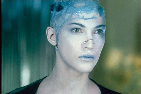 Linda Hardy - Auteur
