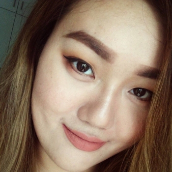 Mae Hao - Auteur