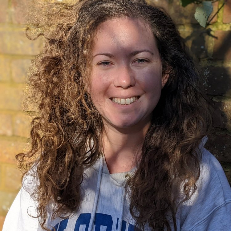 Meghan Fitzmartin - Auteur