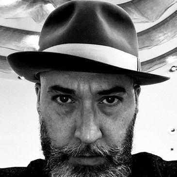 Aaron Campbell - Auteur