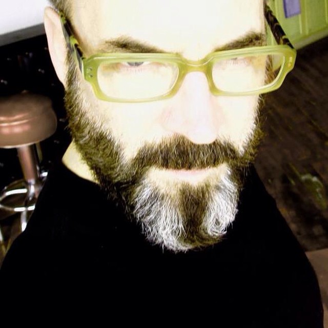 Glenn Barr - Auteur