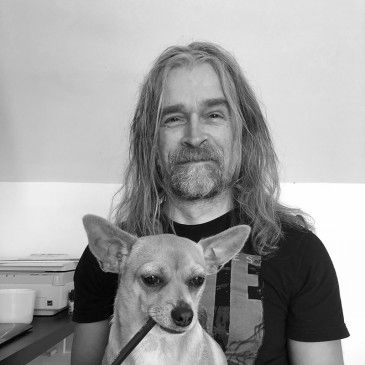 Adrian Smith - Auteur