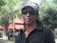 Saiful Apek - Auteur