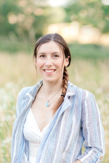 Clémence Aresu - Auteur