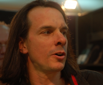 Phil Hale - Auteur