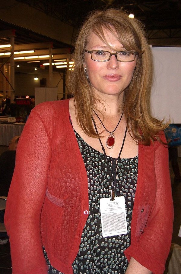 Nicola Scott - Auteur