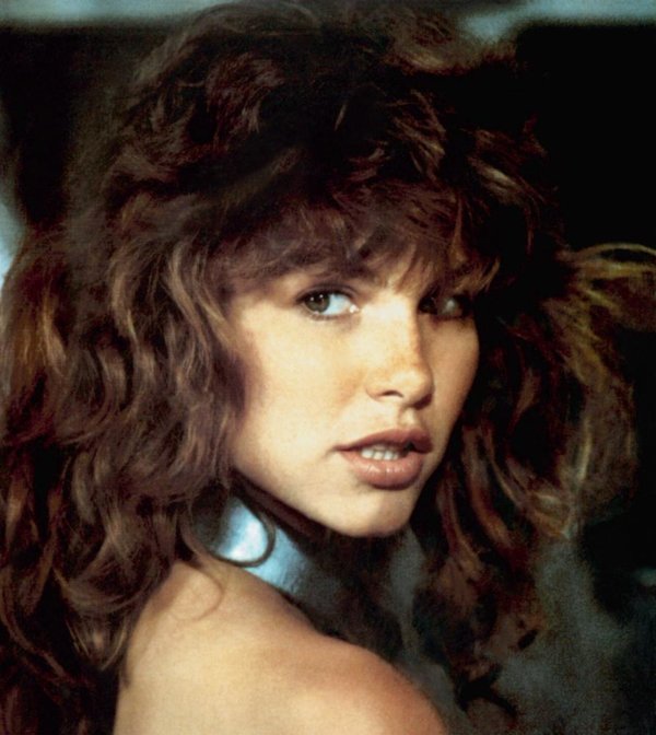 Tawny Kitaen - Auteur
