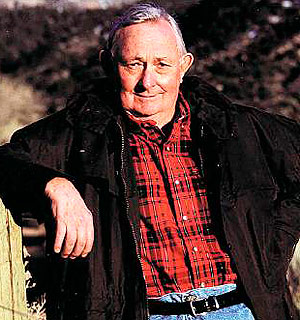 Tony Hillerman - Auteur
