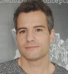 Adrian M. Garcia - Auteur