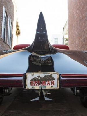 La toute première Batmobile vendue pour 137 000 dollars
