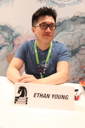 Ethan Young - Auteur