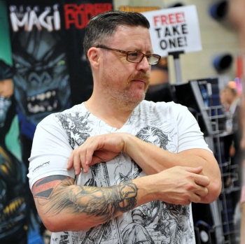 Scott Tucker - Auteur