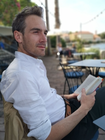 Owen Pomery - Auteur