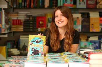 Míriam Bonastre Tur - Auteur