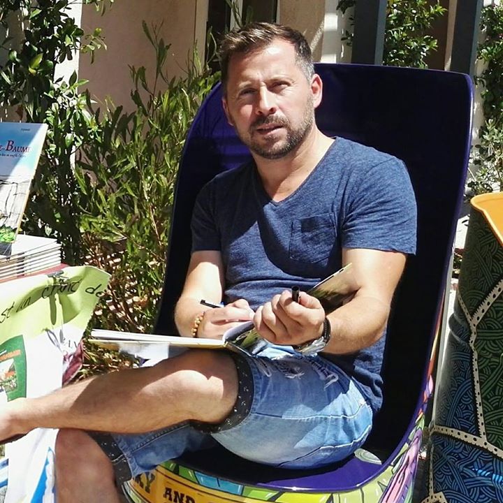 LoBé - Auteur