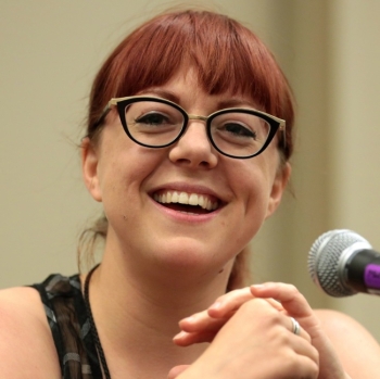 V.E. Schwab - Auteur