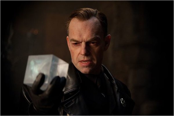 Hugo Weaving - Auteur