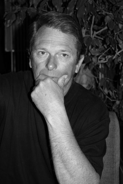 Francis Vallès - Auteur