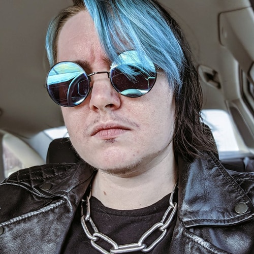 Val Halvorson - Auteur