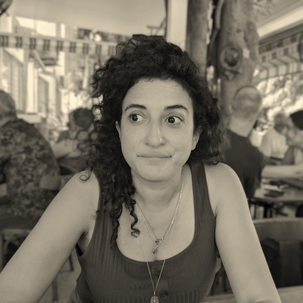Sara Émilie Simone - Auteur