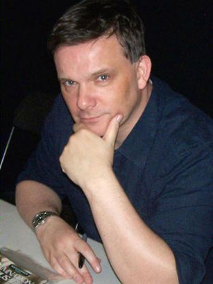 Ian Edginton - Auteur