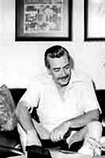 Warren Tufts - Auteur