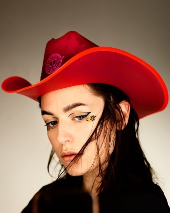 Moa Romanova - Auteur