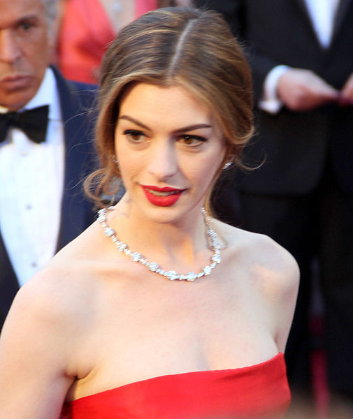 Anne Hathaway - Auteur