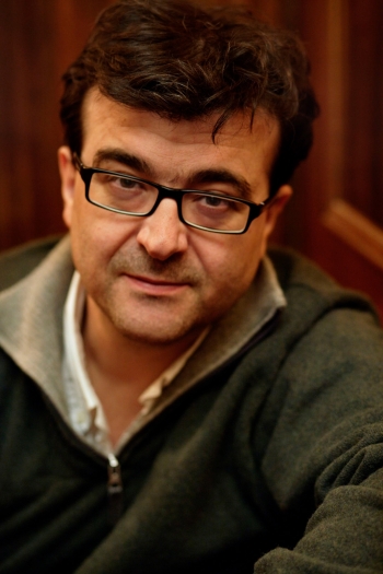 Javier Mena - Auteur