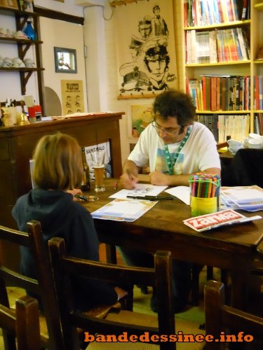 (6) Philippe Larbier, dessinateur des Petits Mythos, animait un atelier réservé aux plus jeunes