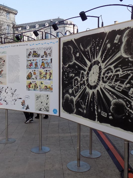 Angoulême 2017 : Gaston sur le parvis de l'Hôtel de Ville 2