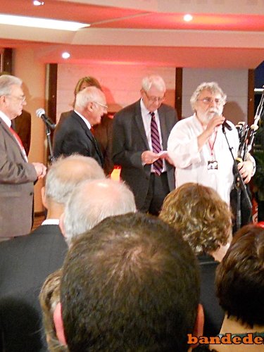(3) Jean-Claude Fournier était venu saluer en musique la mémoire de Bruno Le Floc'h