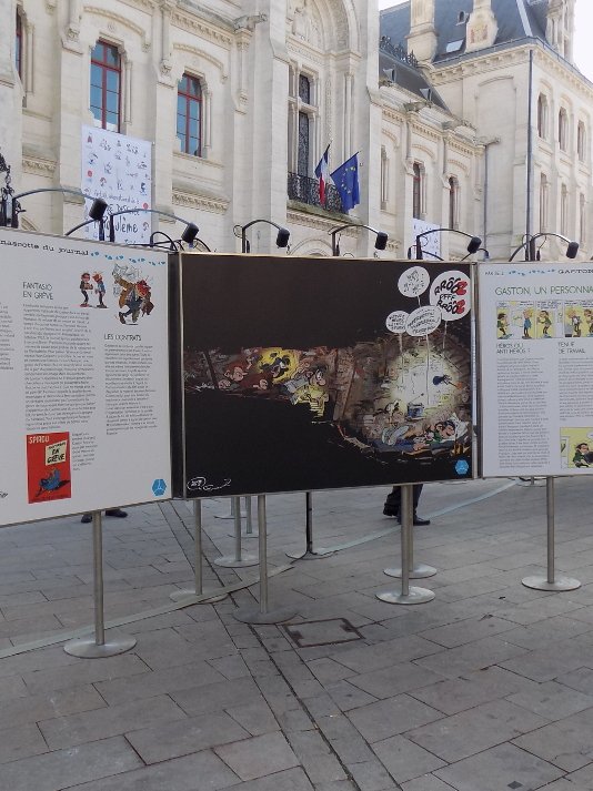 Angoulême 2017 : Gaston sur le parvis de l'Hôtel de Ville 3