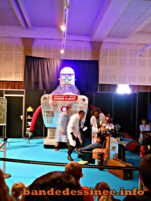 Avec Otor 3000, Quai des Bulles invente la machine à dédicacer