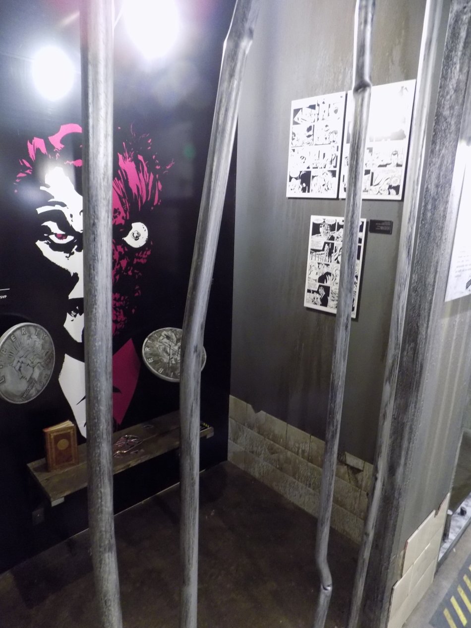 La cellule de Double-Face, alias Harvey Dent